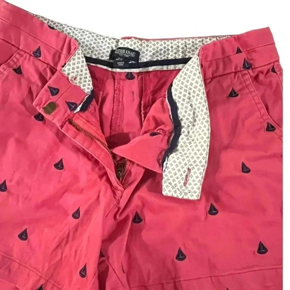 British Khaki size 6 shorts embroidered boats GUC - Picture 10 of 13